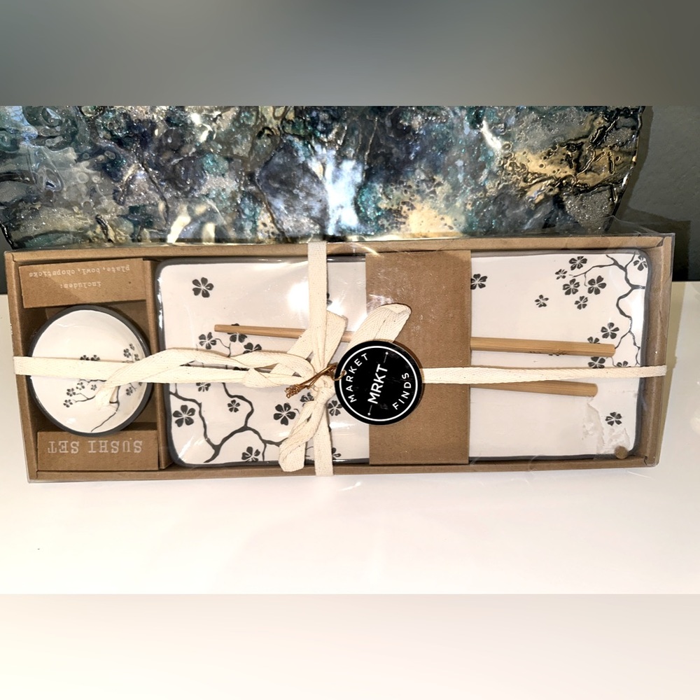 Market Finds Sushi 🍣 Dish 3pc Set Bamboo Chopsticks & Soy Dish NEW Gift Set
